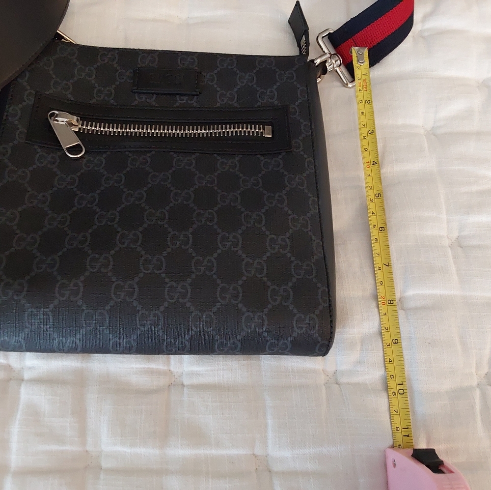 GUCCI GG MENS MESSANGER BAG - Picture 14 of 15